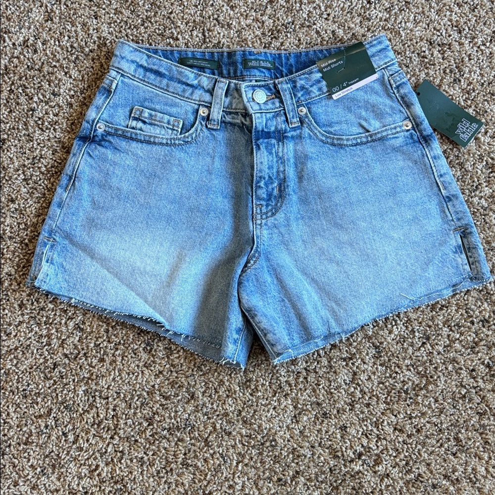 Wild Fable Cotton Mid-Rise Midi Light Blue Denim Shorts Size 00